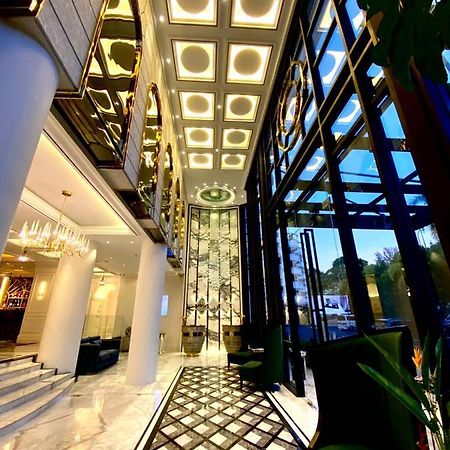 Grand Eska Hotel & Suites Batam Nagoya Exterior foto