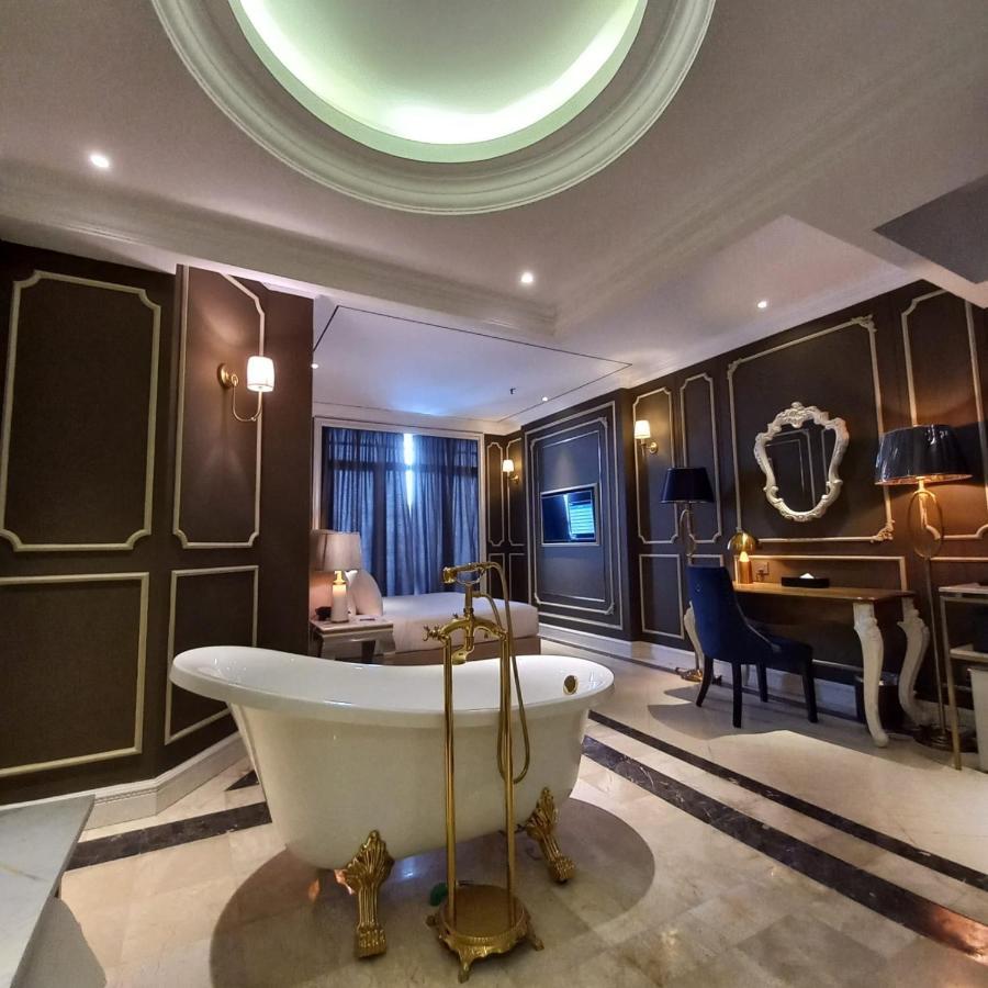 Grand Eska Hotel & Suites Batam Nagoya Exterior foto