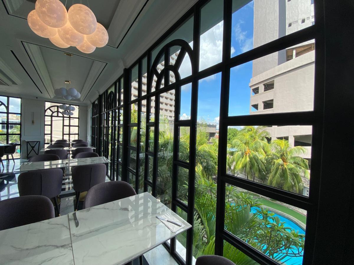 Grand Eska Hotel & Suites Batam Nagoya Exterior foto