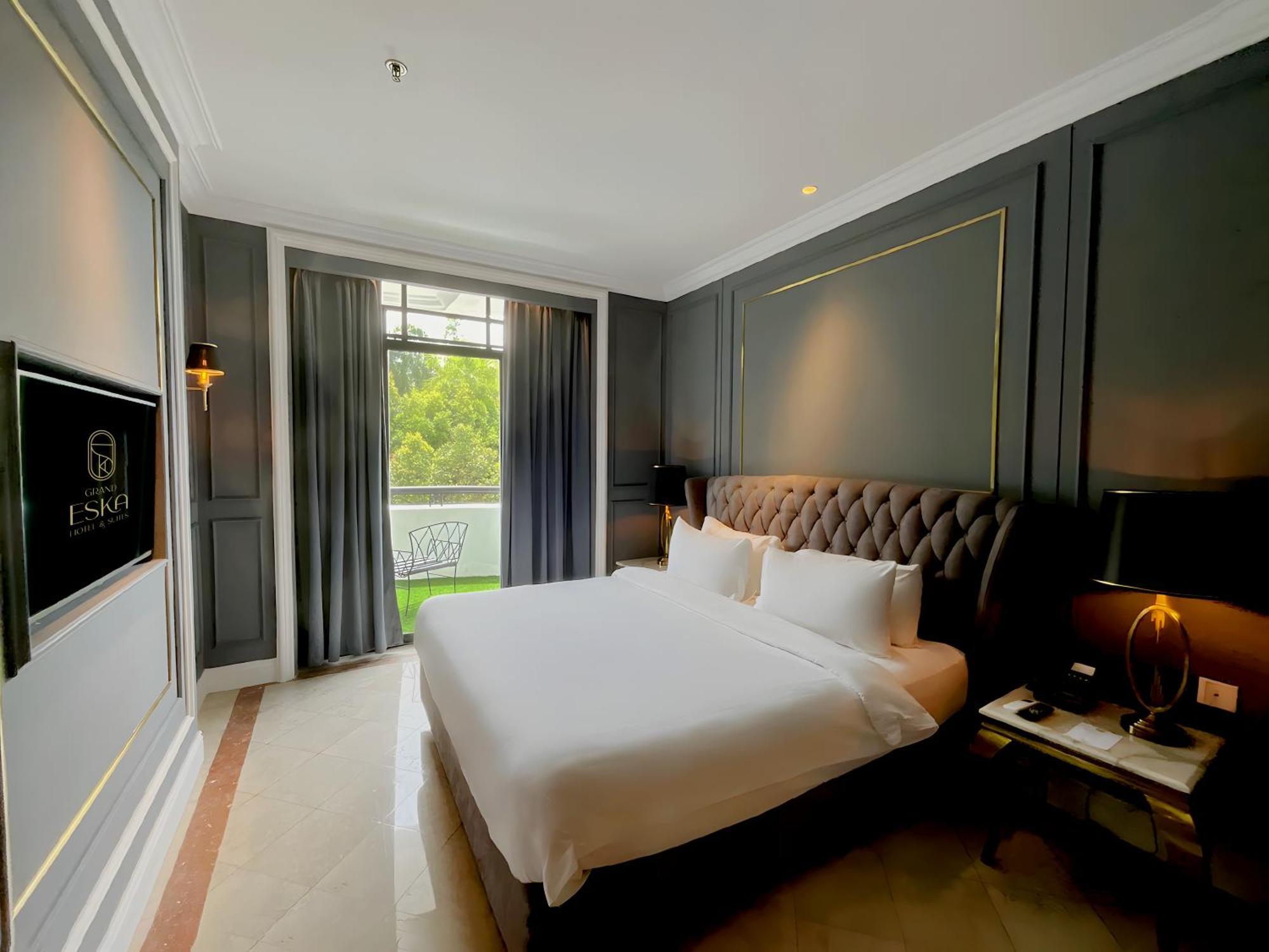 Grand Eska Hotel & Suites Batam Nagoya Exterior foto